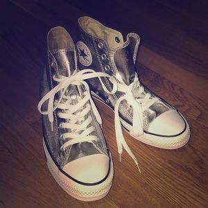 Women’s silver Chuck Taylor’s NWOT